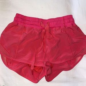 Lululemon SONIC PINK hotty hot shorts